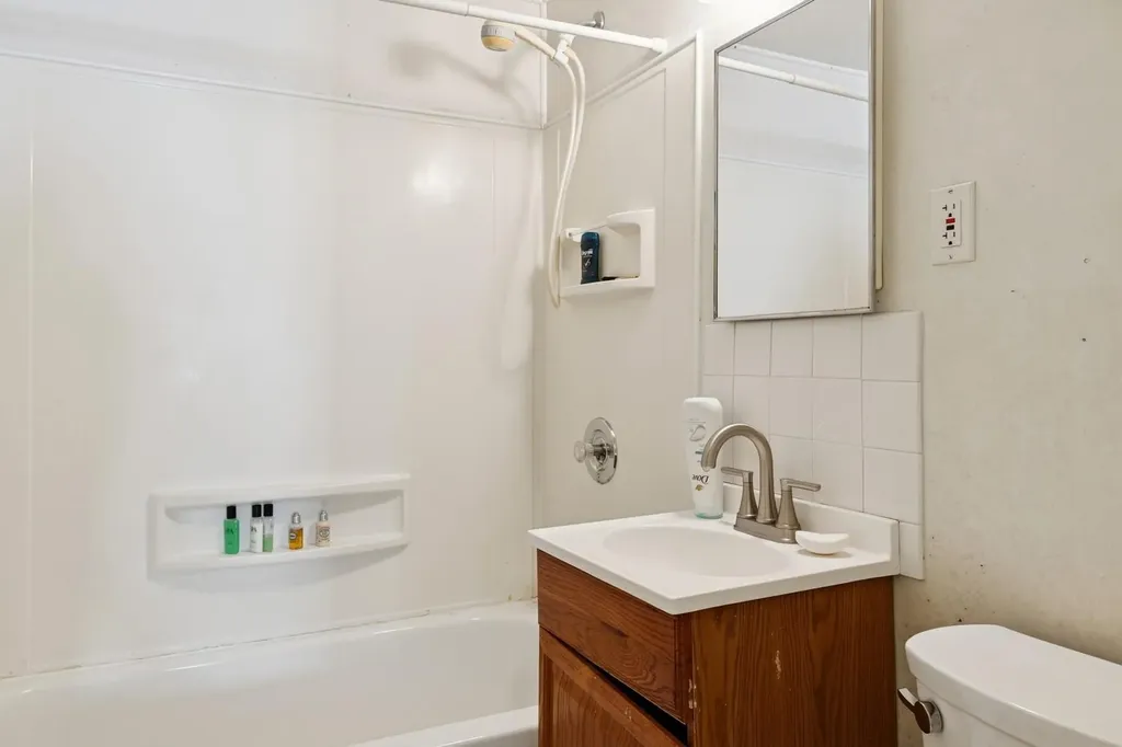 291 E Woodside Avenue East Patchogue NY 11772