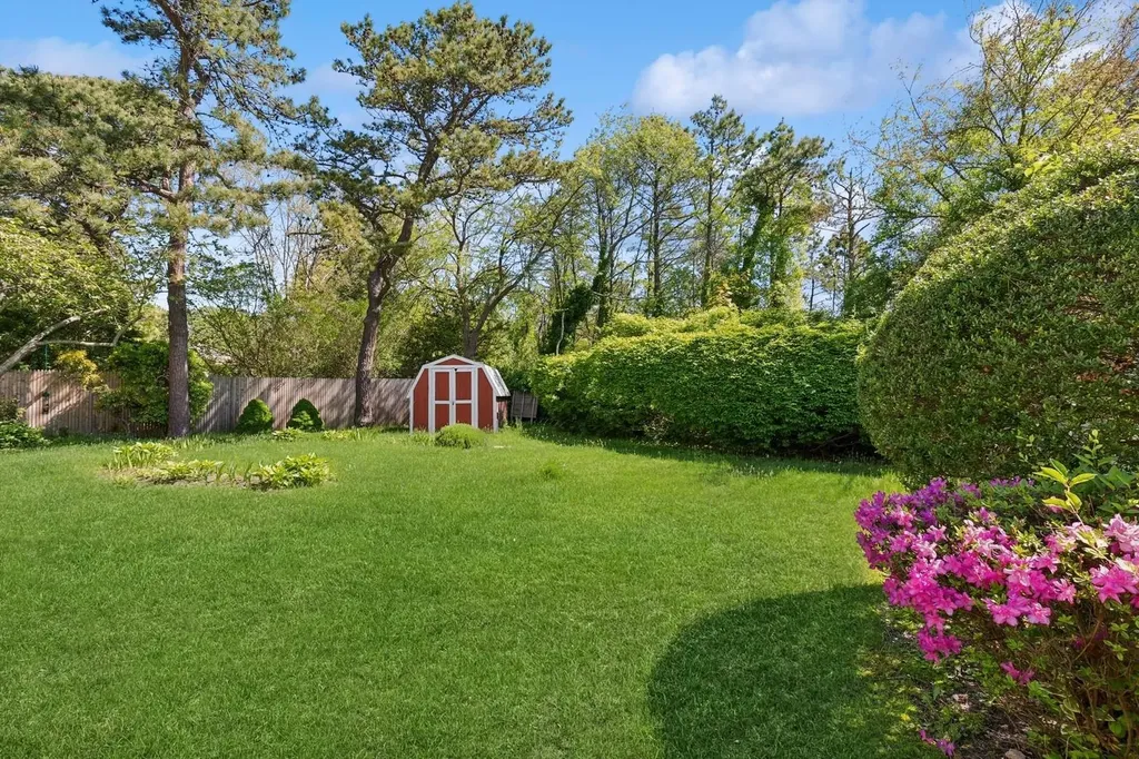 291 E Woodside Avenue East Patchogue NY 11772