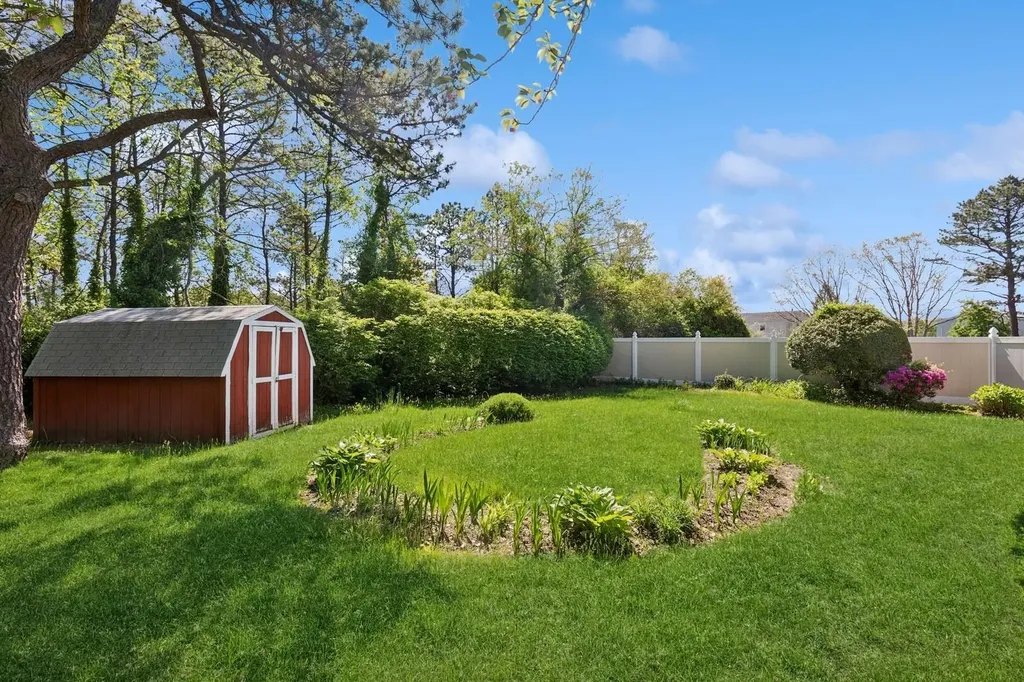 291 E Woodside Avenue East Patchogue NY 11772