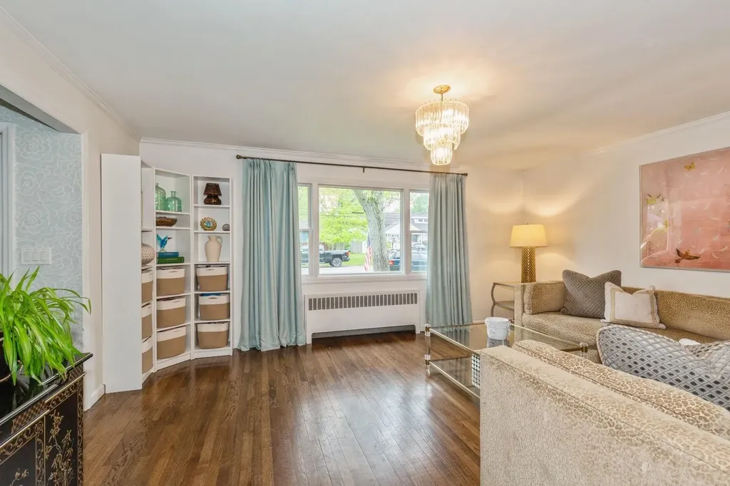 221 Schoenfeld Boulevard Patchogue NY 11772