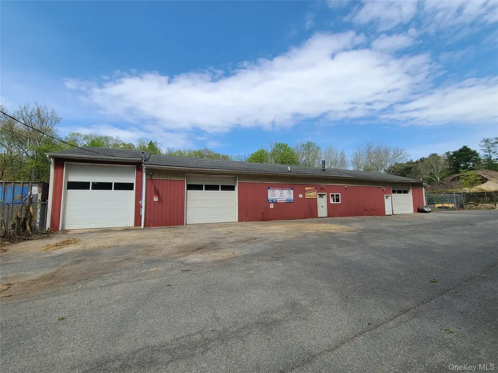 26 Hook Road Sparrowbush NY 12780