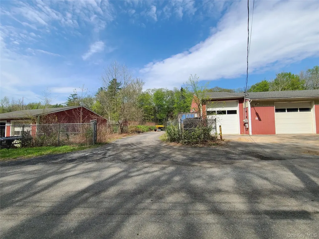 26 Hook Road Sparrowbush NY 12780