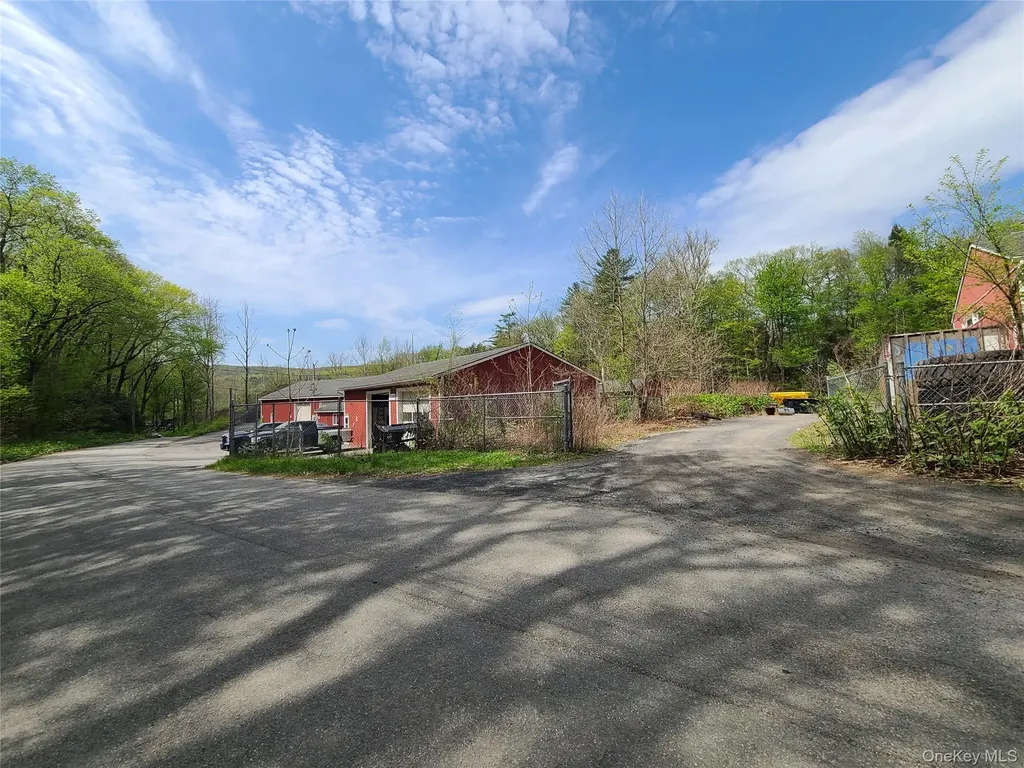 26 Hook Road Sparrowbush NY 12780
