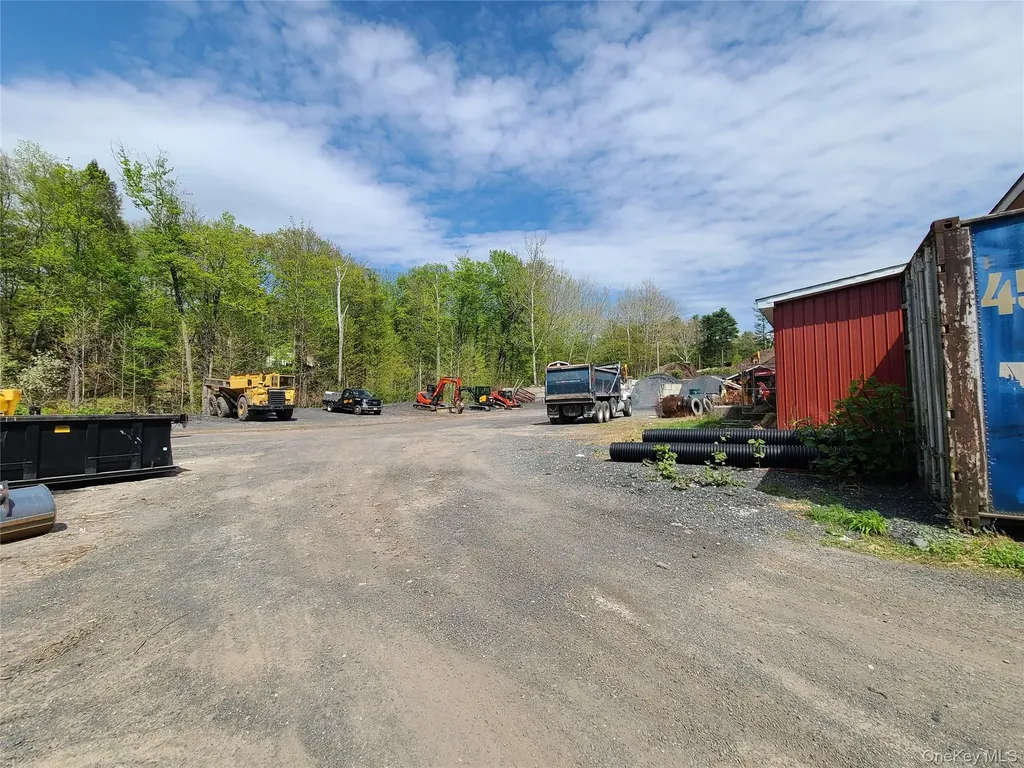 26 Hook Road Sparrowbush NY 12780