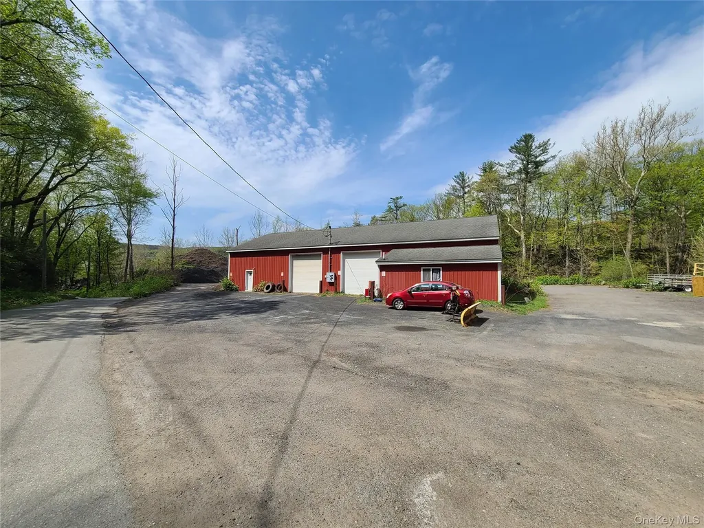 26 Hook Road Sparrowbush NY 12780
