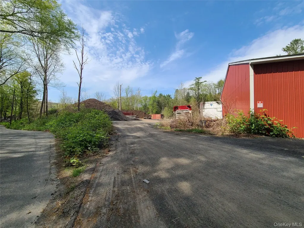 26 Hook Road Sparrowbush NY 12780