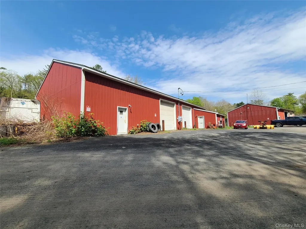 26 Hook Road Sparrowbush NY 12780