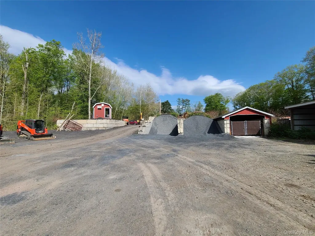26 Hook Road Sparrowbush NY 12780