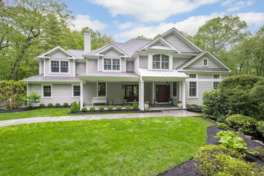 84 Saw Mill Road Cold Spring Harbor NY 11724