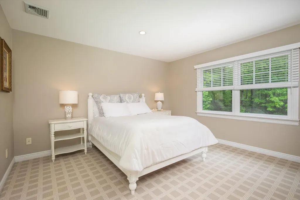84 Saw Mill Road Cold Spring Harbor NY 11724