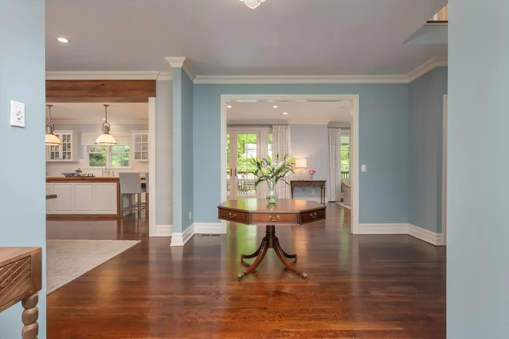 84 Saw Mill Road Cold Spring Harbor NY 11724