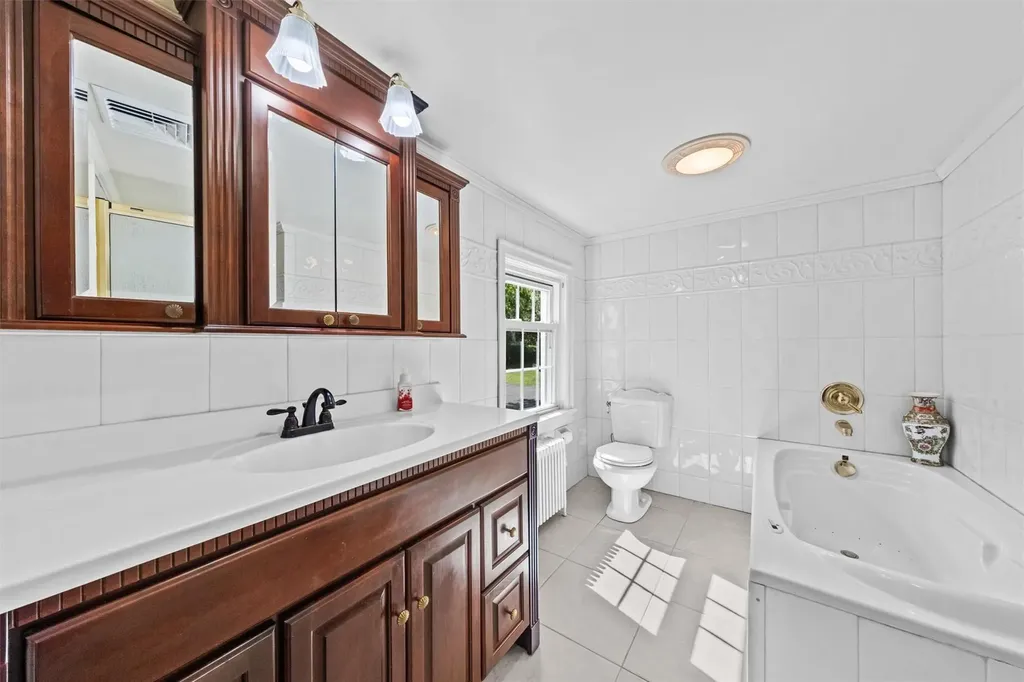 70 Willow Lane New Windsor NY 12553