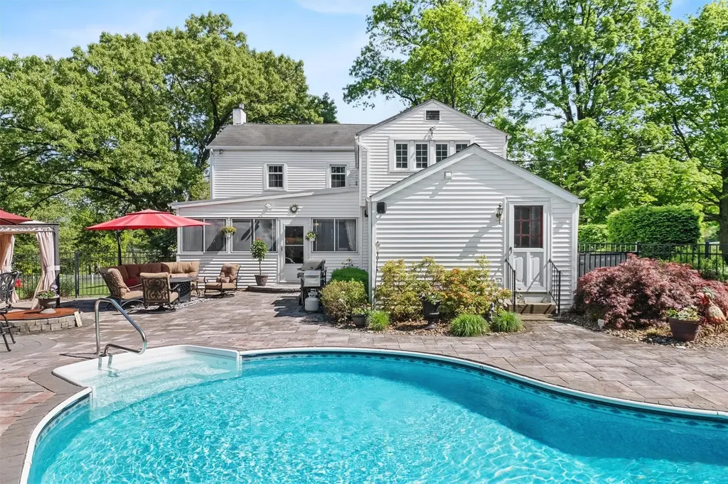 70 Willow Lane New Windsor NY 12553