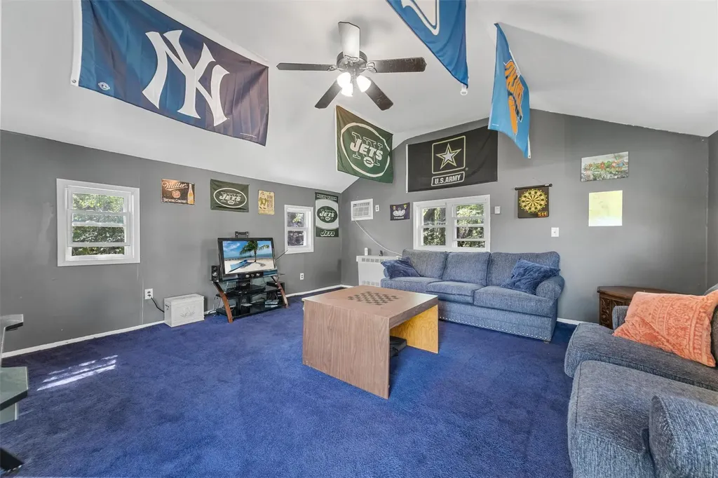70 Willow Lane New Windsor NY 12553