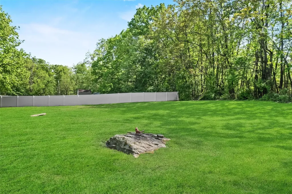70 Willow Lane New Windsor NY 12553