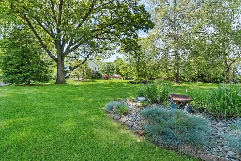 70 Willow Lane New Windsor NY 12553