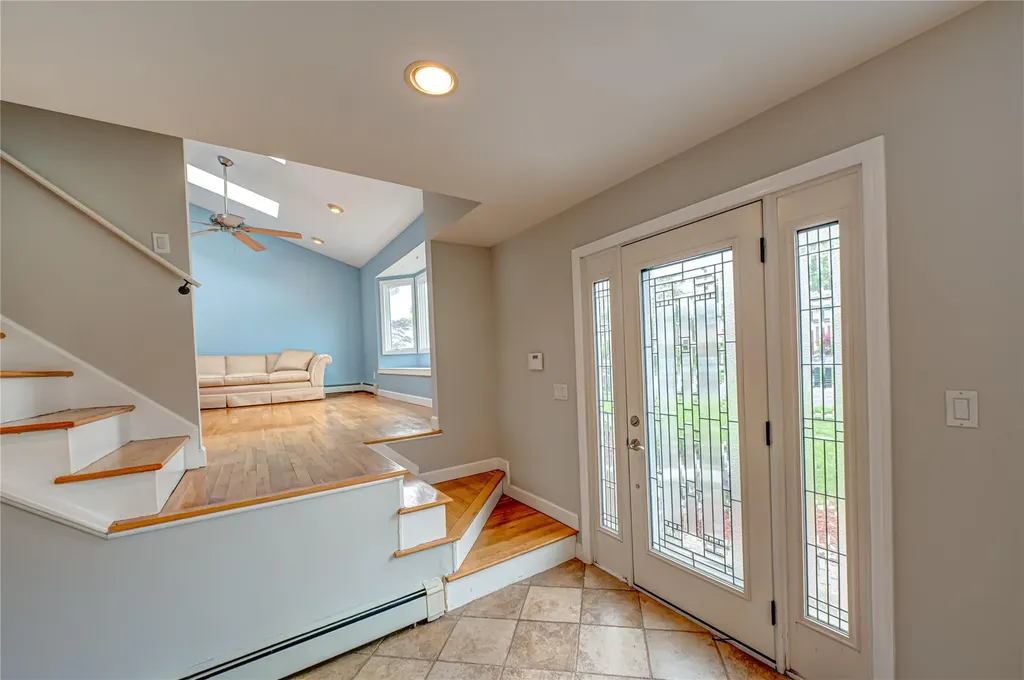 11 Dartmouth Drive Deer Park NY 11729