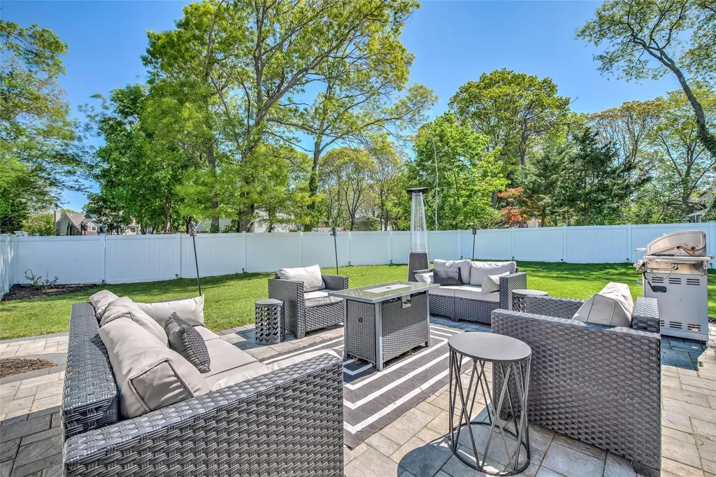 12 Folsom Lane Coram NY 11727