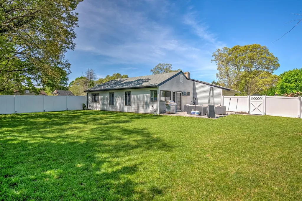 12 Folsom Lane Coram NY 11727
