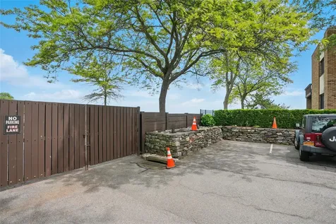 16 Waters Edge Rye NY 10580