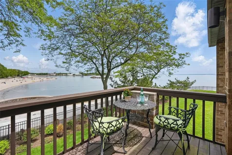 16 Waters Edge Rye NY 10580