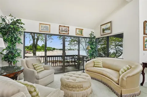 16 Waters Edge Rye NY 10580