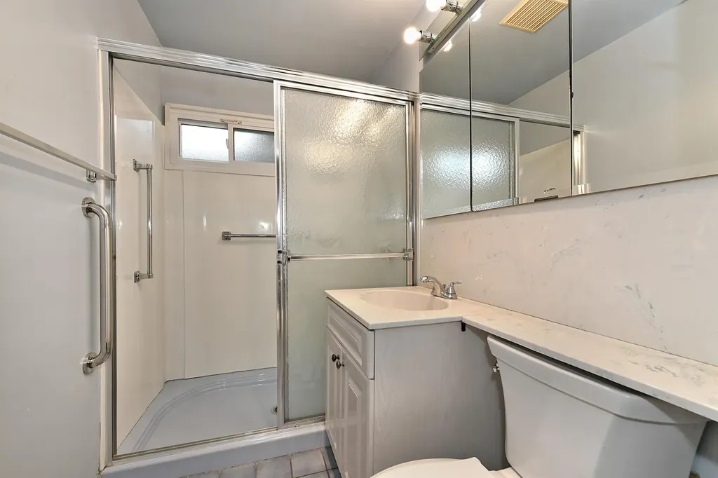 152 Haven Lane Levittown NY 11756