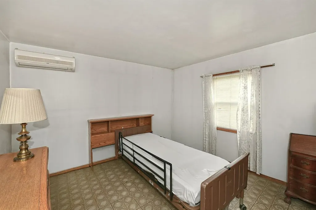 152 Haven Lane Levittown NY 11756