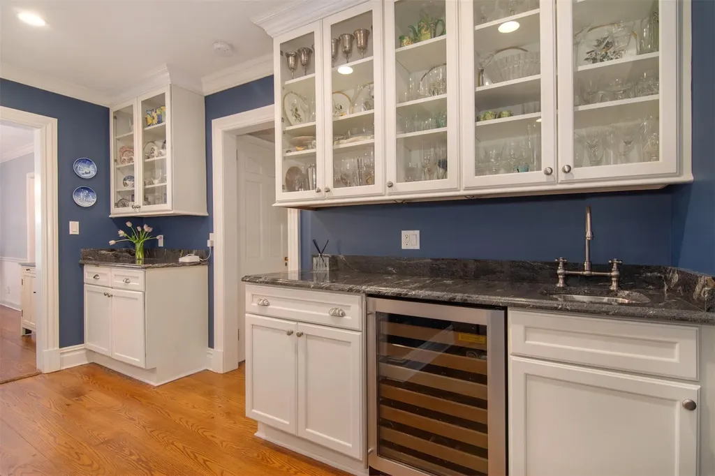 953 Peace Street Pelham NY 10803
