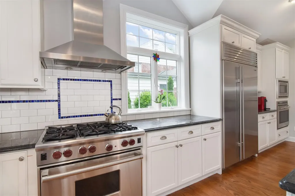 953 Peace Street Pelham NY 10803