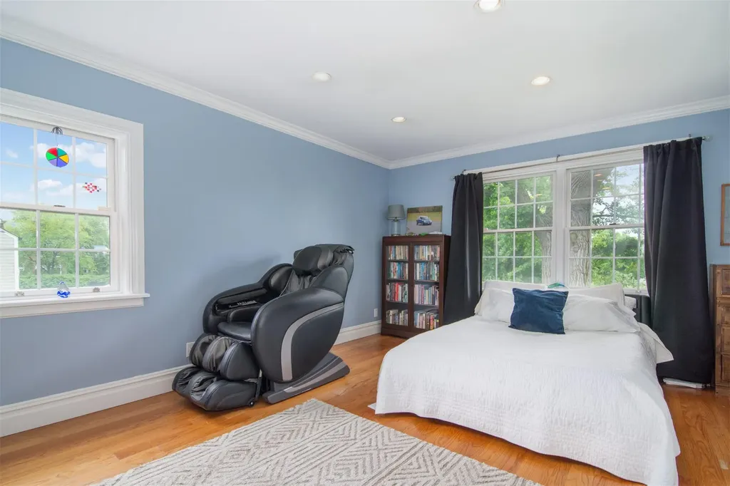 953 Peace Street Pelham NY 10803