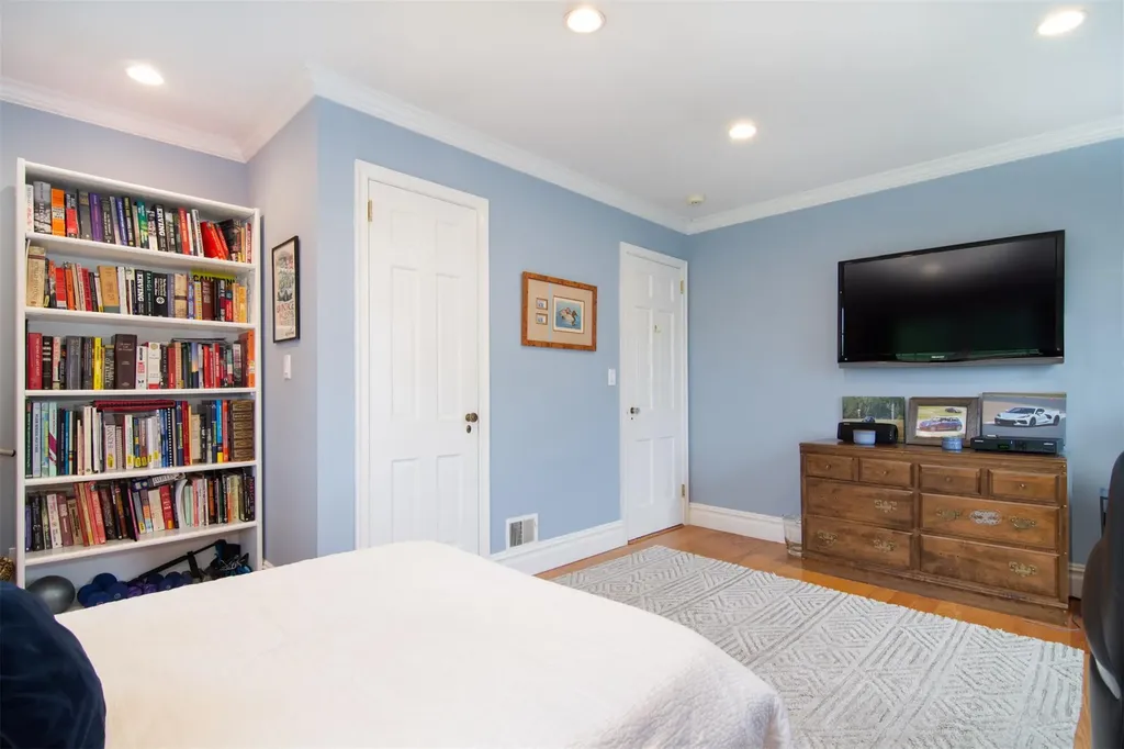 953 Peace Street Pelham NY 10803