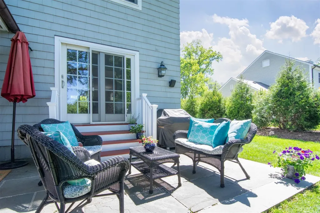 953 Peace Street Pelham NY 10803