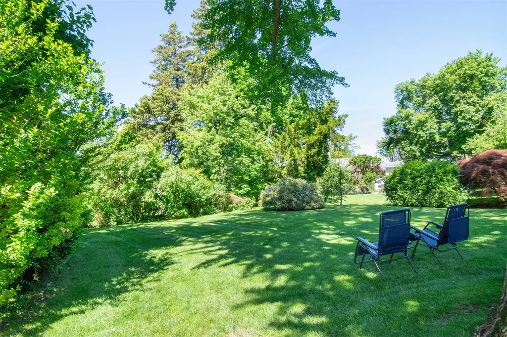 953 Peace Street Pelham NY 10803