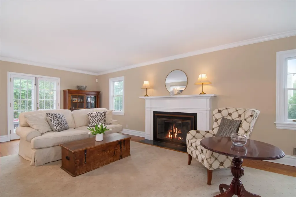 953 Peace Street Pelham NY 10803