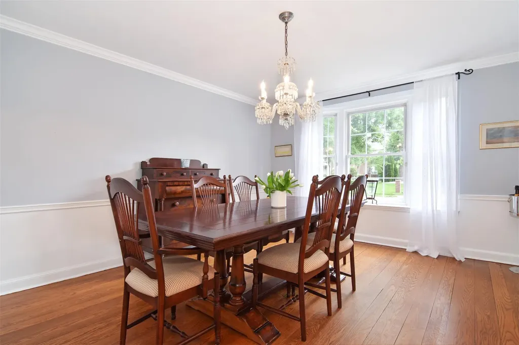 953 Peace Street Pelham NY 10803