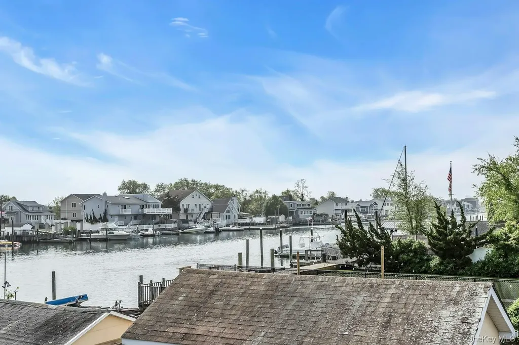 171 Westside Avenue Freeport NY 11520