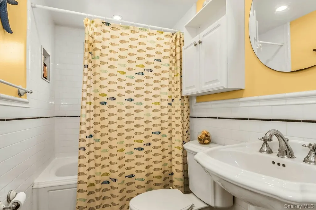 171 Westside Avenue Freeport NY 11520