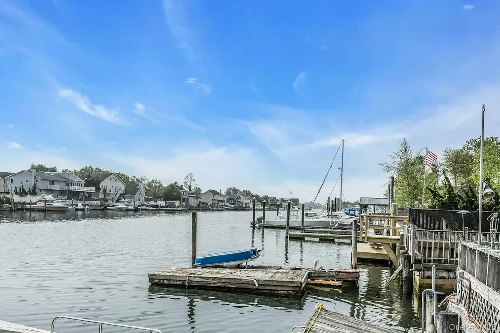 171 Westside Avenue Freeport NY 11520