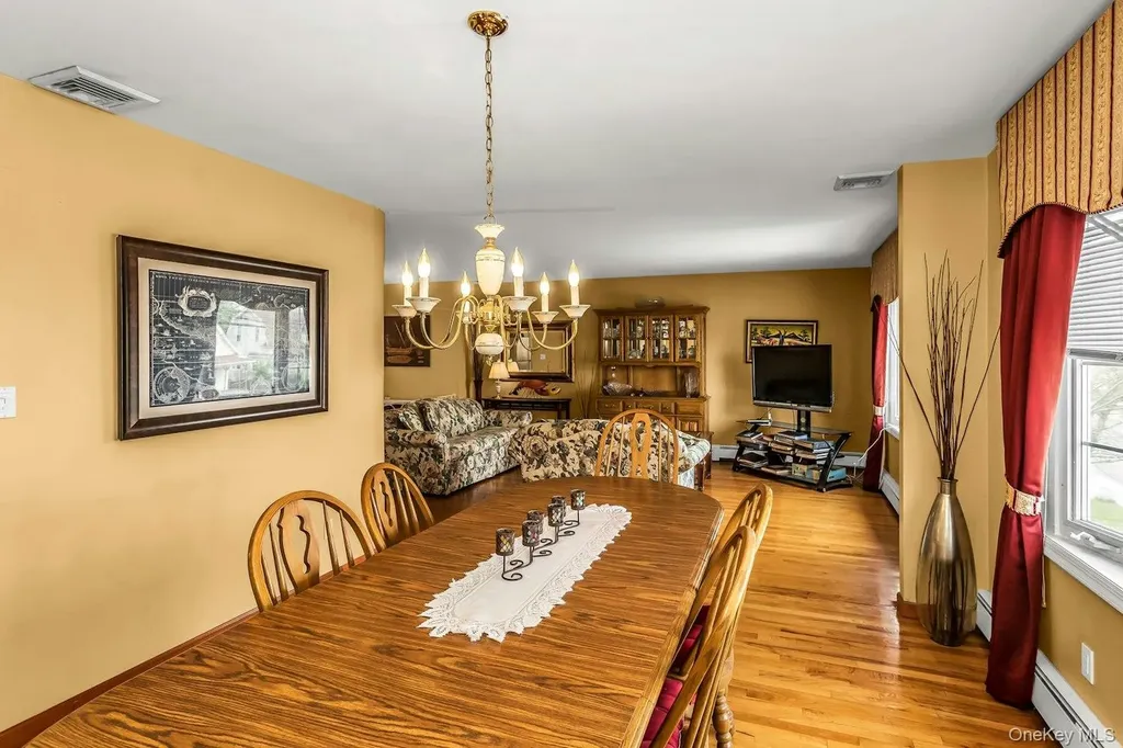171 Westside Avenue Freeport NY 11520