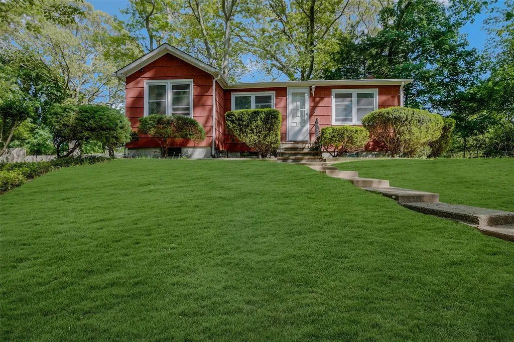 104 Maple Road Rocky Point NY 11778