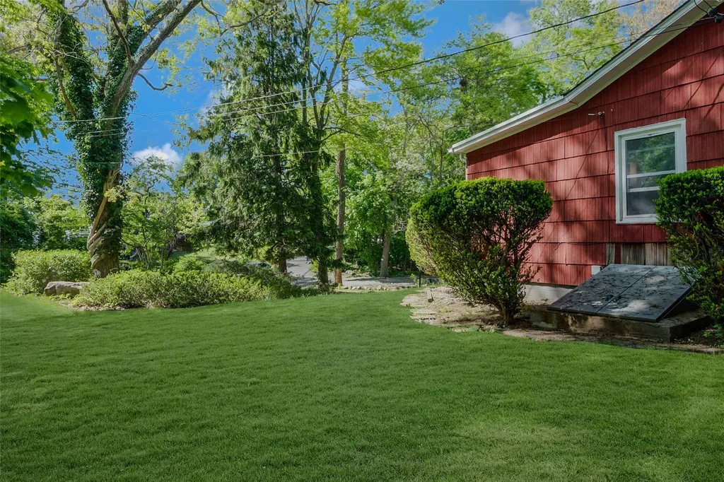 104 Maple Road Rocky Point NY 11778