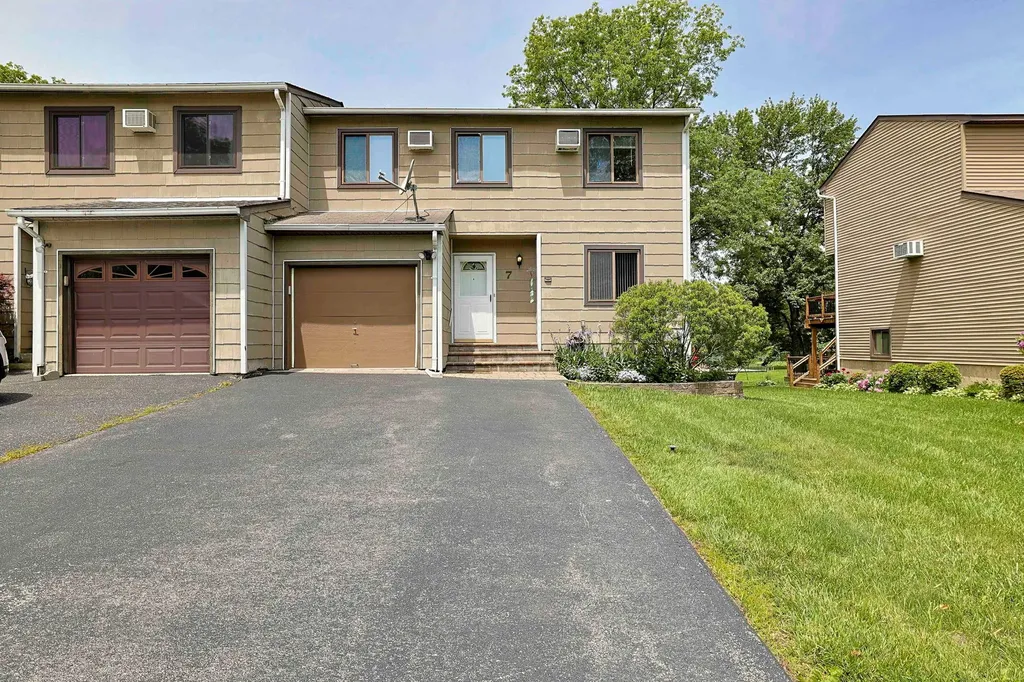 7 Briar Court Fishkill NY 12524