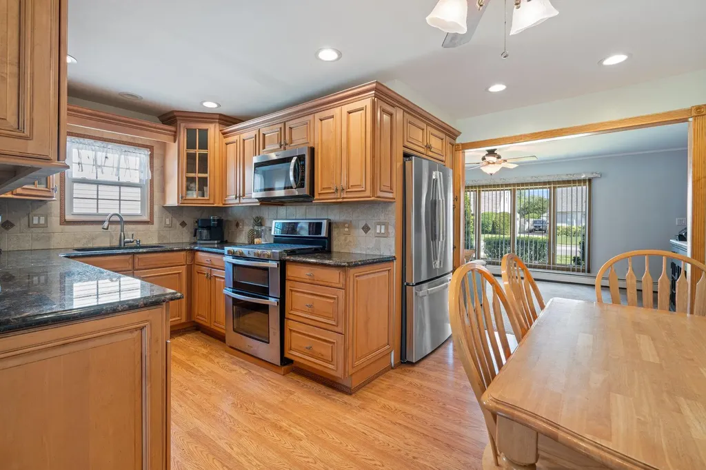 40 Pine Lane Valley Stream NY 11581