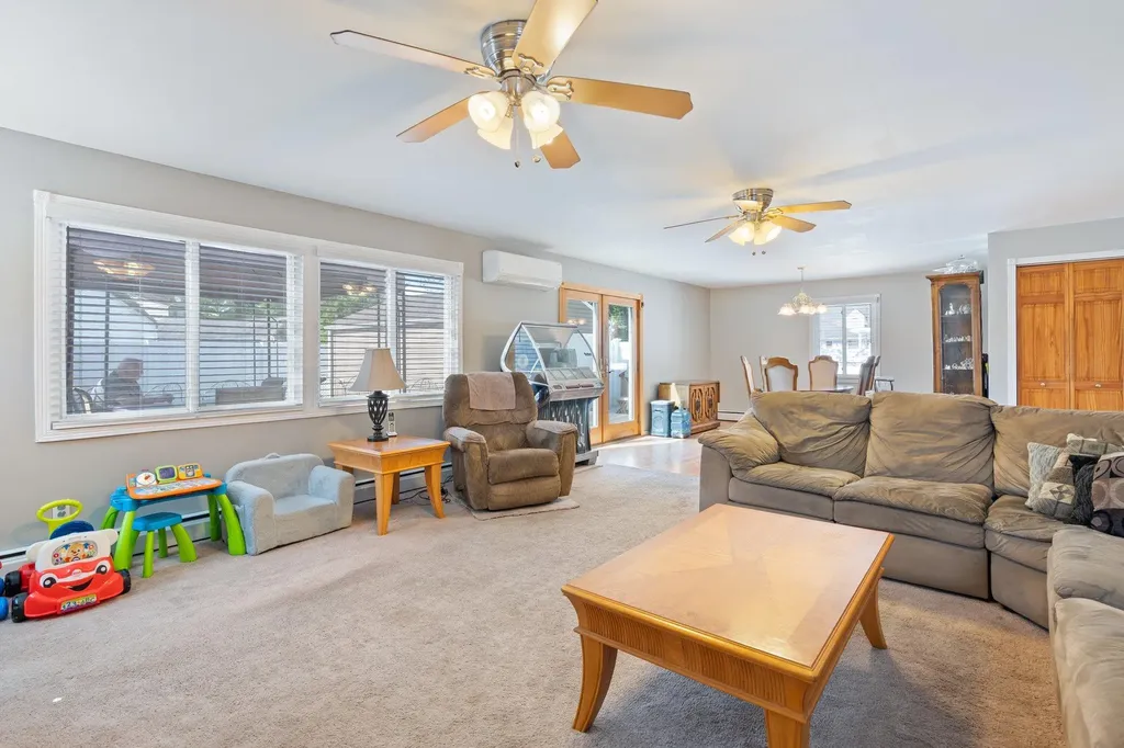 40 Pine Lane Valley Stream NY 11581