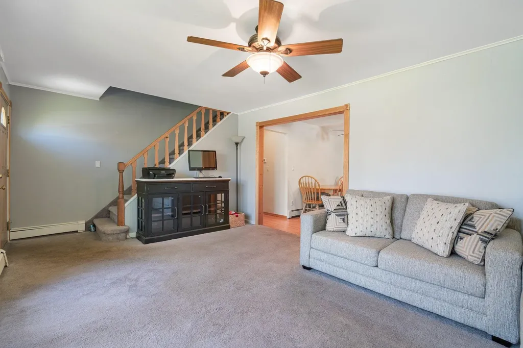 40 Pine Lane Valley Stream NY 11581