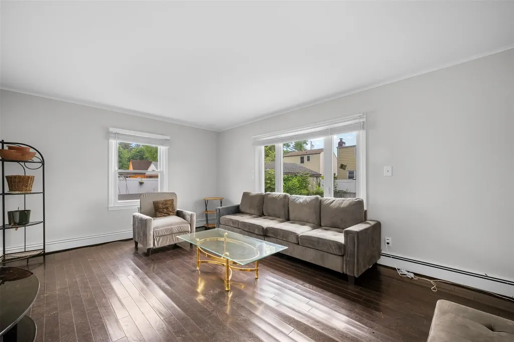 206 Holly Avenue Hempstead NY 11550