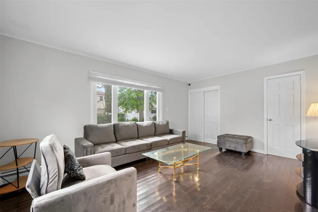 206 Holly Avenue Hempstead NY 11550