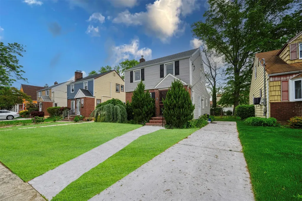 206 Holly Avenue Hempstead NY 11550