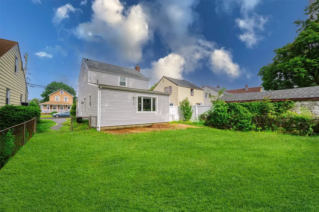 206 Holly Avenue Hempstead NY 11550